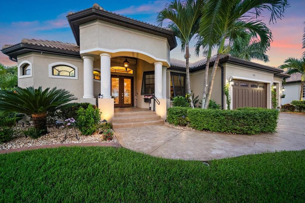 For Sale: $1,200,000 (3 beds, 2 baths, 2601 Square Feet)