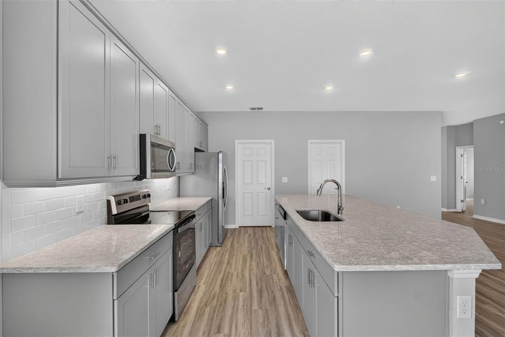 For Sale: $416,500 (3 beds, 2 baths, 2029 Square Feet)