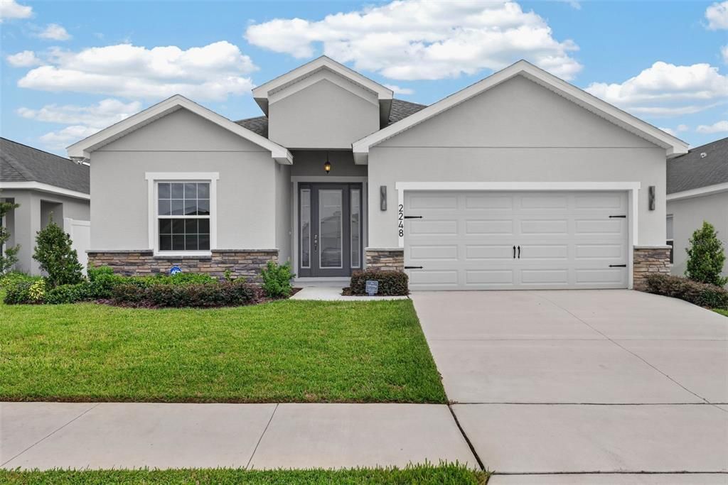 For Sale: $416,500 (3 beds, 2 baths, 2029 Square Feet)