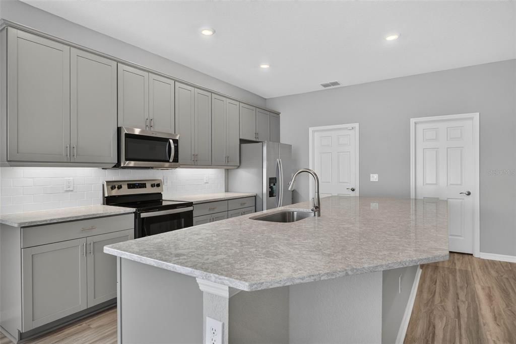 For Sale: $416,500 (3 beds, 2 baths, 2029 Square Feet)