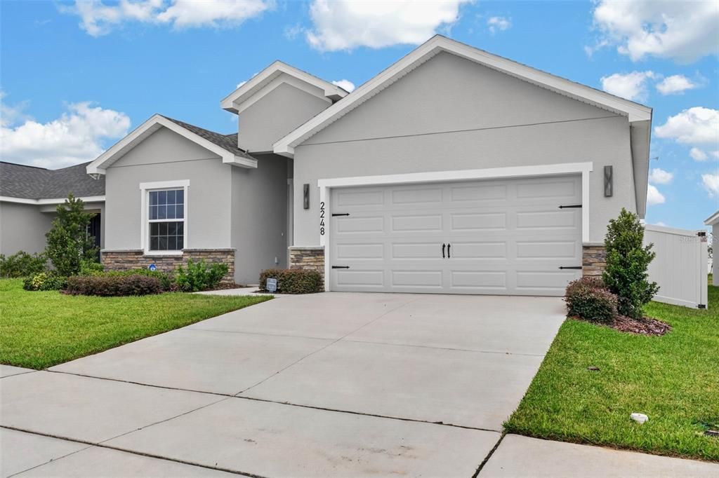 For Sale: $416,500 (3 beds, 2 baths, 2029 Square Feet)