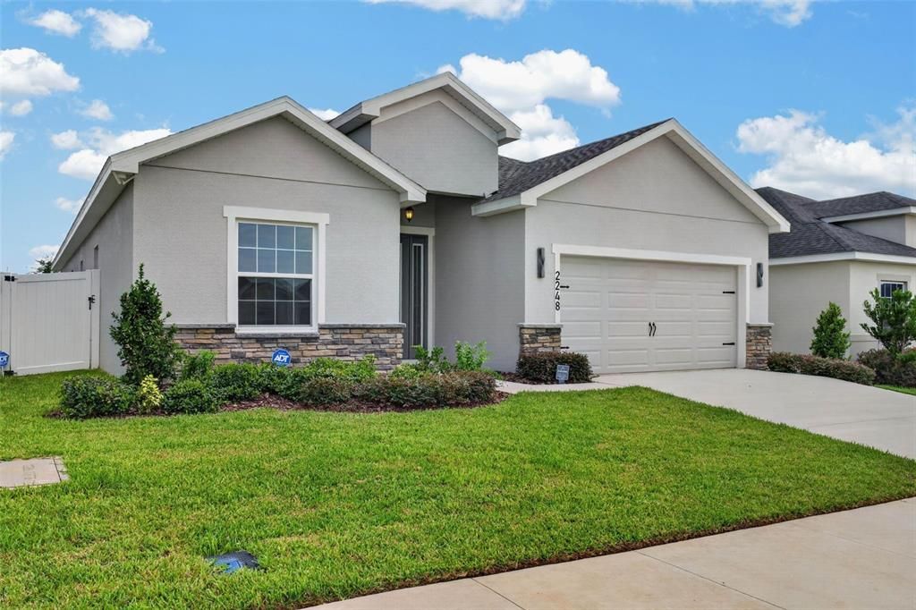 For Sale: $416,500 (3 beds, 2 baths, 2029 Square Feet)