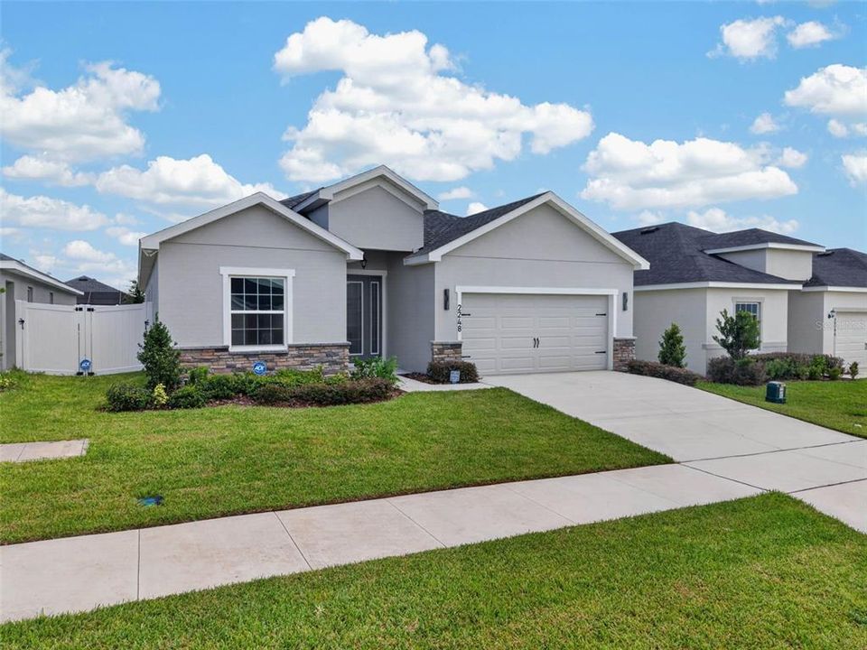 For Sale: $416,500 (3 beds, 2 baths, 2029 Square Feet)