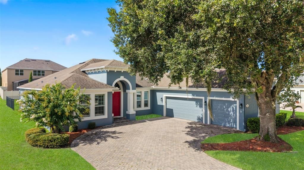 For Sale: $500,000 (4 beds, 3 baths, 2623 Square Feet)