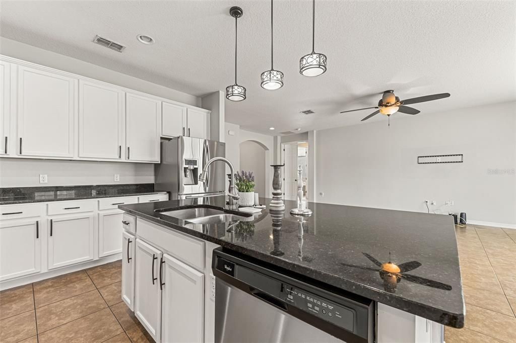 For Sale: $500,000 (4 beds, 3 baths, 2623 Square Feet)