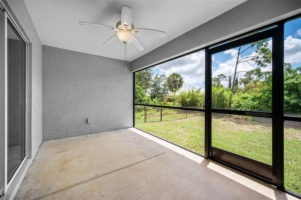 For Sale: $319,900 (3 beds, 2 baths, 1601 Square Feet)