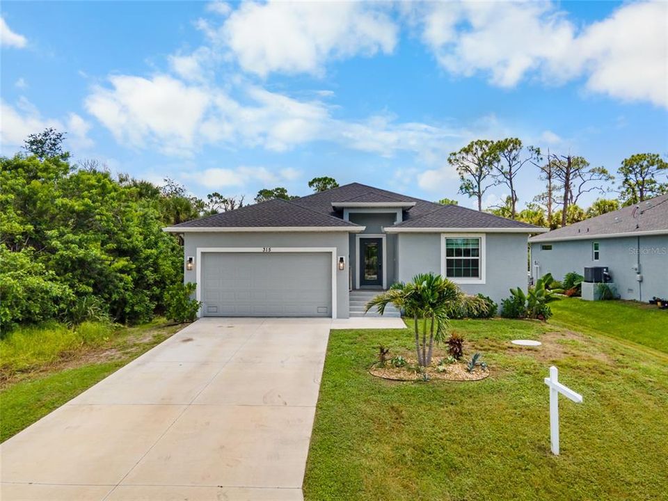 For Sale: $319,900 (3 beds, 2 baths, 1601 Square Feet)