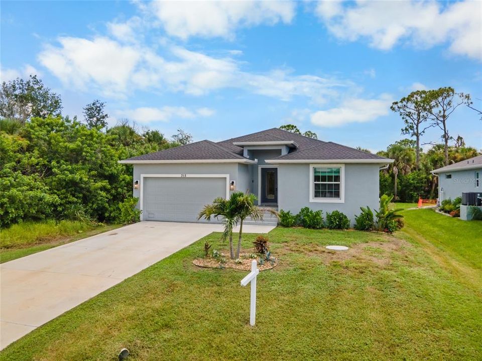 For Sale: $319,900 (3 beds, 2 baths, 1601 Square Feet)
