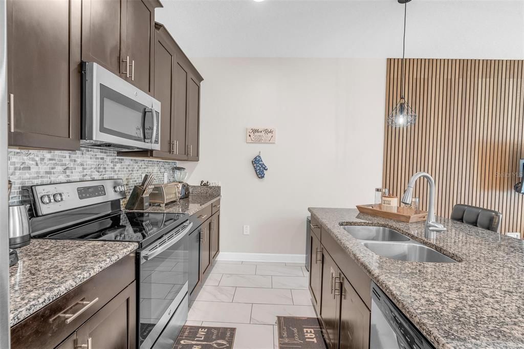 En Venta: $450,000 (4 camas, 3 baños, 1914 Pies cuadrados)