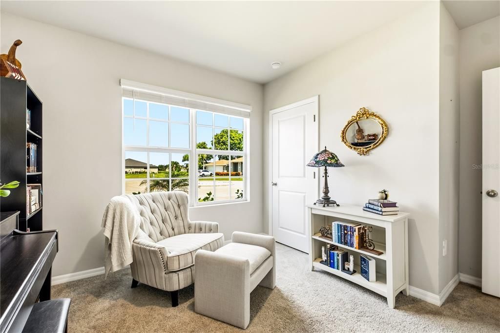 For Sale: $339,000 (4 beds, 2 baths, 1828 Square Feet)
