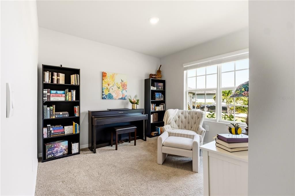 For Sale: $339,000 (4 beds, 2 baths, 1828 Square Feet)