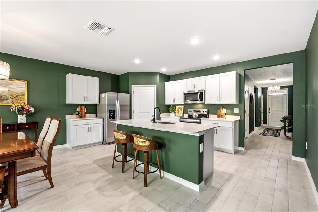For Sale: $339,000 (4 beds, 2 baths, 1828 Square Feet)