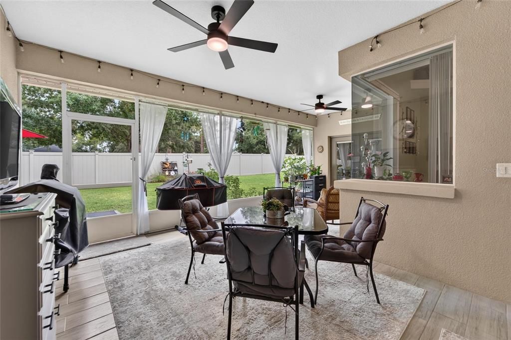 En Venta: $499,900 (5 camas, 3 baños, 3019 Pies cuadrados)