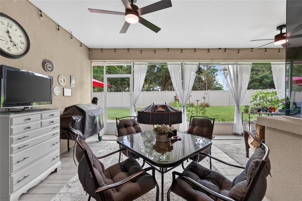 En Venta: $499,900 (5 camas, 3 baños, 3019 Pies cuadrados)