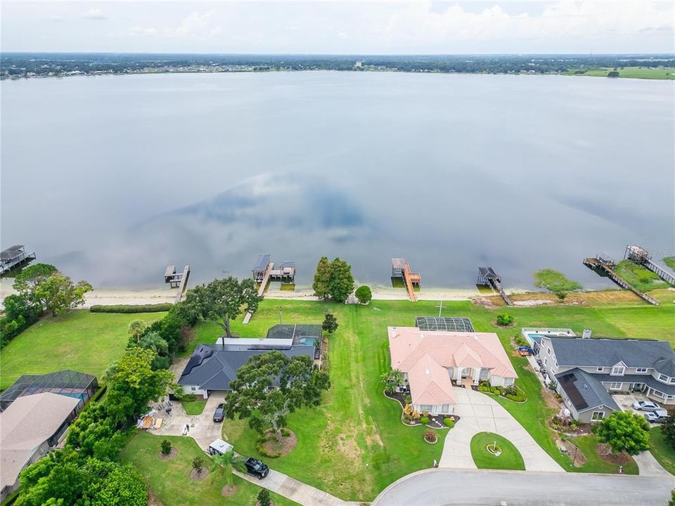 En Venta: $499,900 (5 camas, 3 baños, 3019 Pies cuadrados)