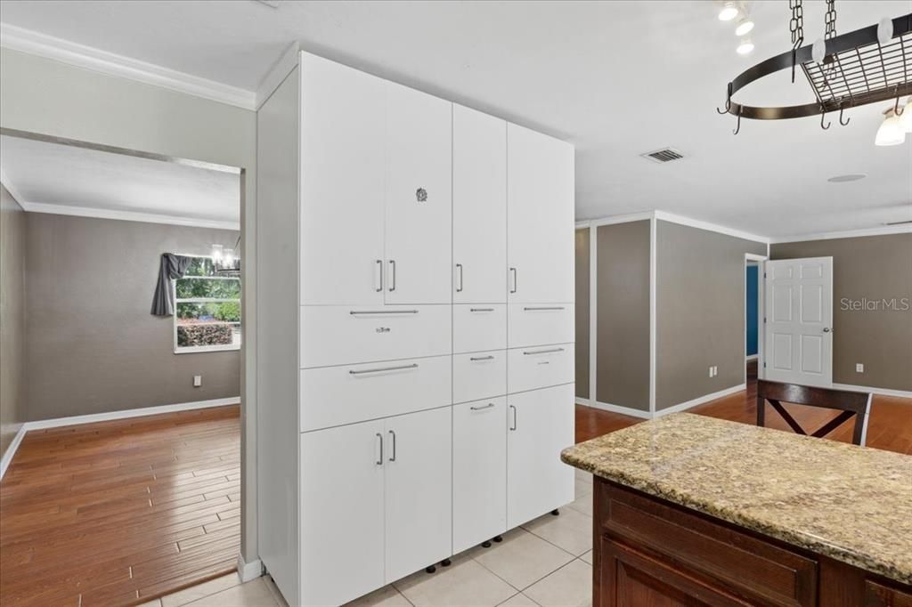 For Sale: $380,000 (3 beds, 2 baths, 1896 Square Feet)