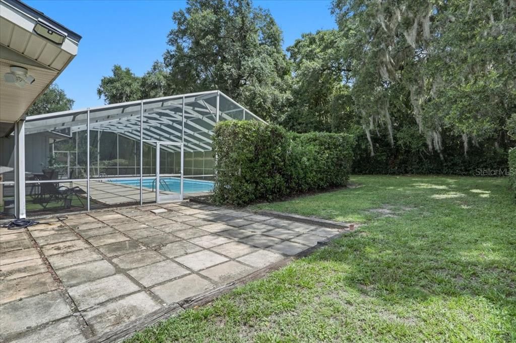 For Sale: $380,000 (3 beds, 2 baths, 1896 Square Feet)