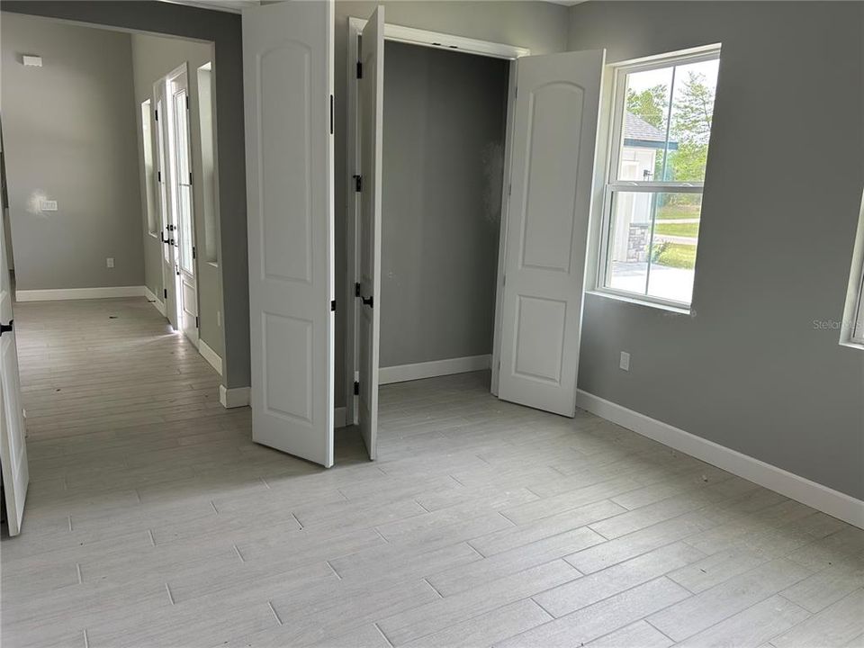 En Venta: $487,400 (4 camas, 2 baños, 2265 Pies cuadrados)