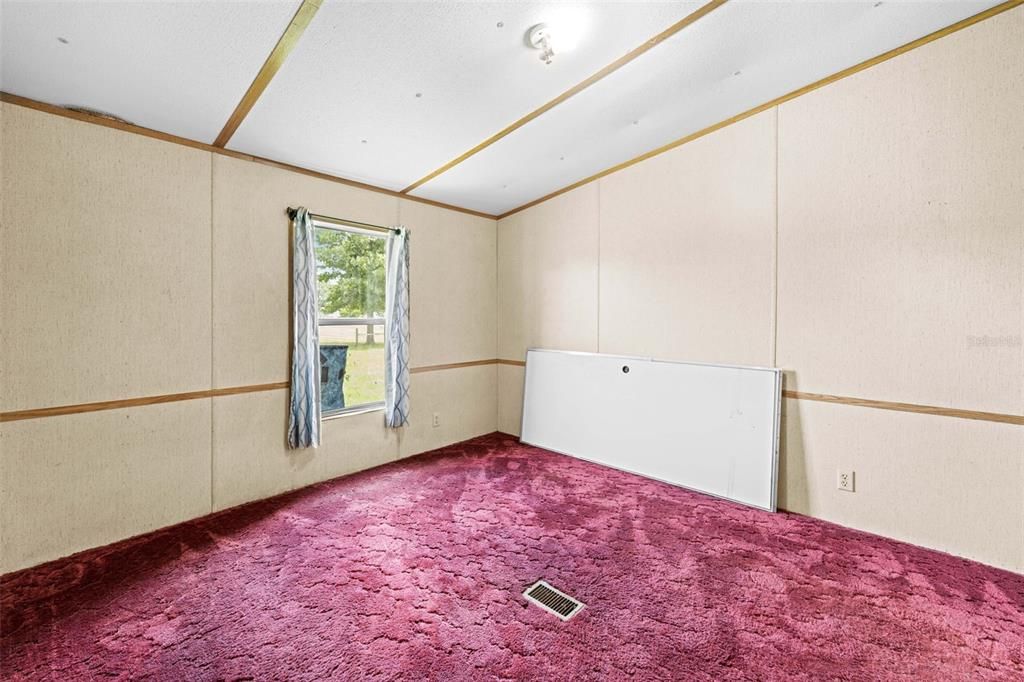 For Sale: $270,000 (3 beds, 2 baths, 864 Square Feet)
