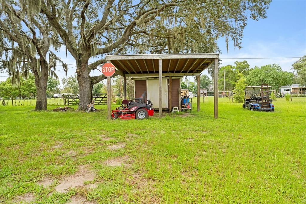 For Sale: $270,000 (3 beds, 2 baths, 864 Square Feet)