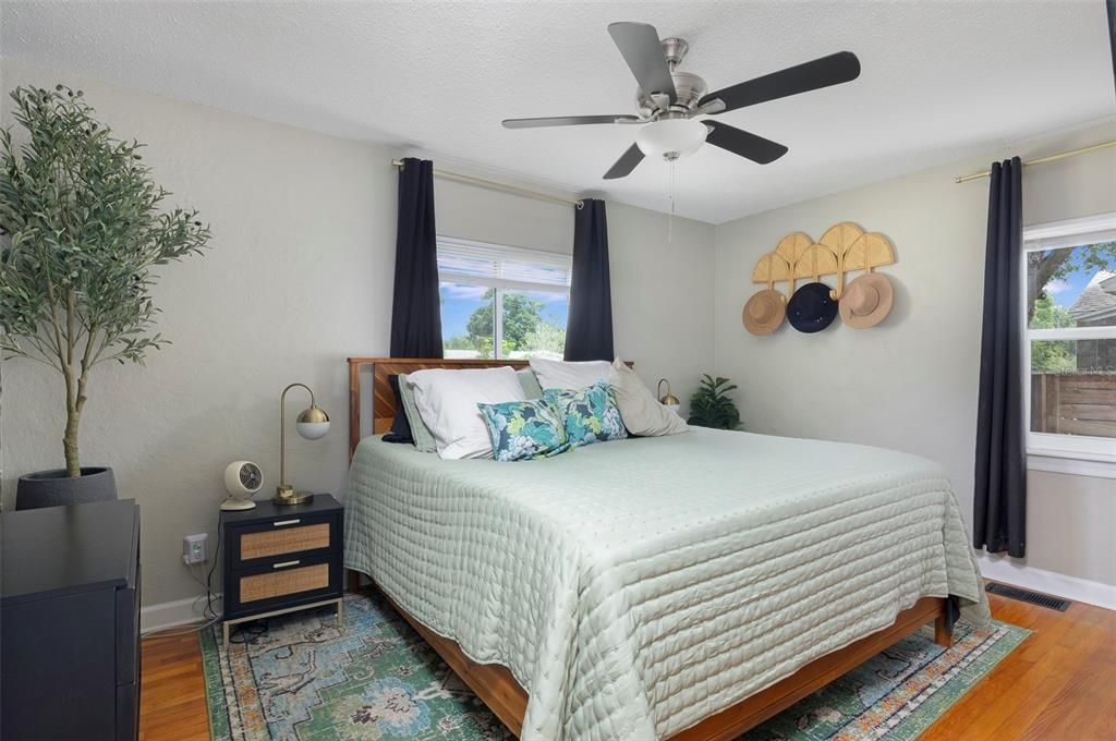 Activo con contrato: $369,000 (2 camas, 1 baños, 1344 Pies cuadrados)