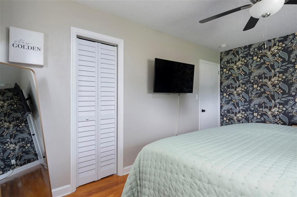 Activo con contrato: $369,000 (2 camas, 1 baños, 1344 Pies cuadrados)