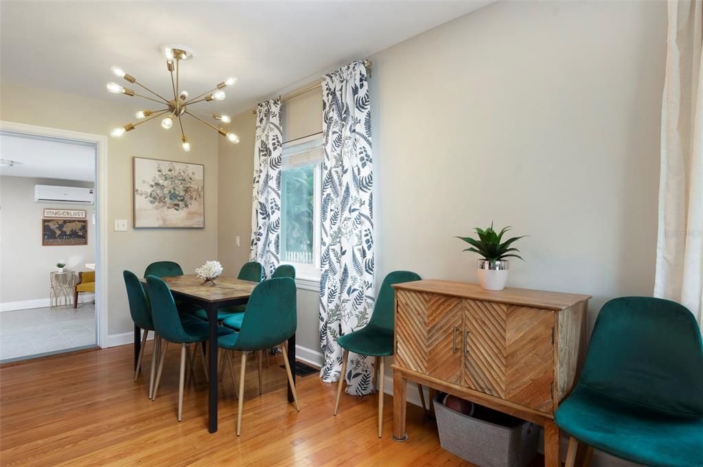 Activo con contrato: $369,000 (2 camas, 1 baños, 1344 Pies cuadrados)