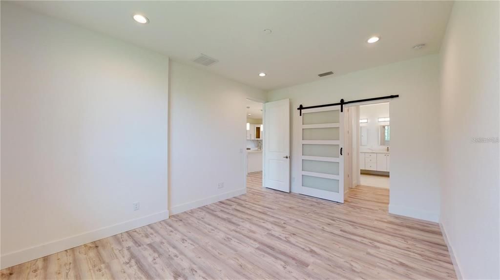 For Rent: $2,100 (3 beds, 2 baths, 1669 Square Feet)