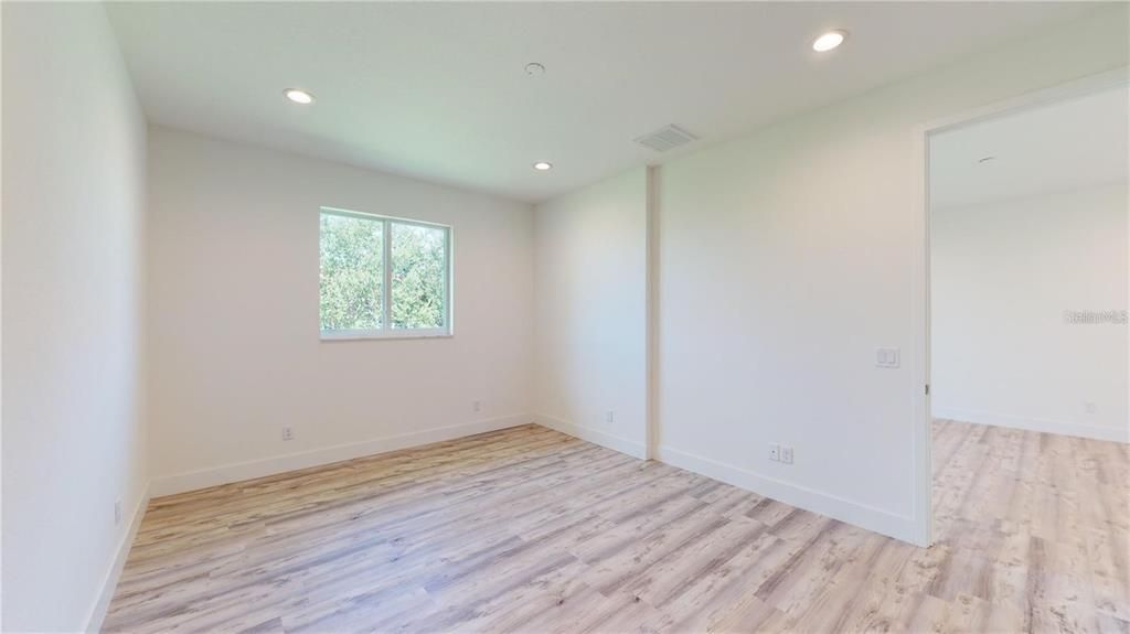 For Rent: $2,100 (3 beds, 2 baths, 1669 Square Feet)