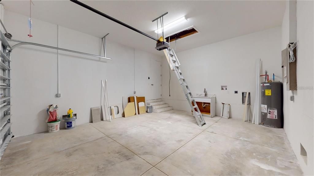 For Rent: $2,100 (3 beds, 2 baths, 1669 Square Feet)