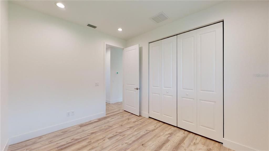 For Rent: $2,100 (3 beds, 2 baths, 1669 Square Feet)