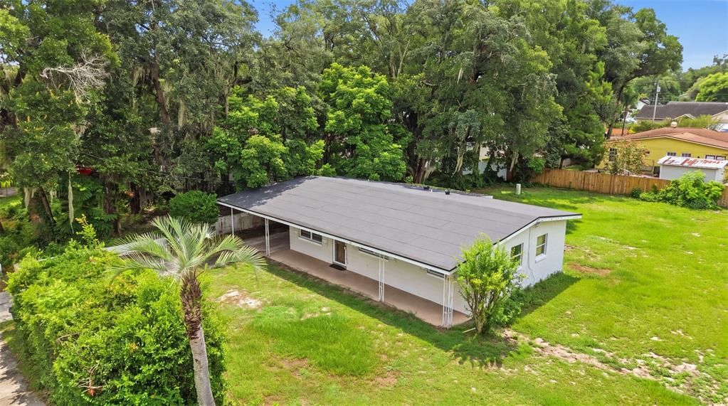 For Sale: $250,000 (3 beds, 1 baths, 888 Square Feet)