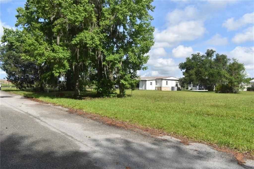 For Sale: $34,000 (0.11 acres)