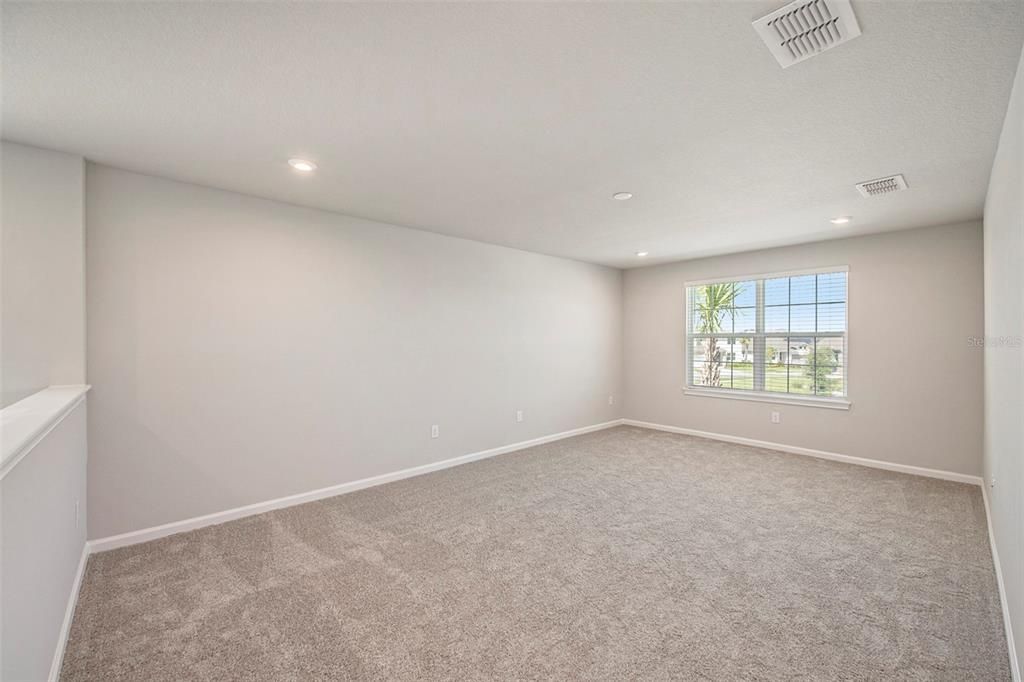 For Rent: $4,250 (5 beds, 3 baths, 3078 Square Feet)