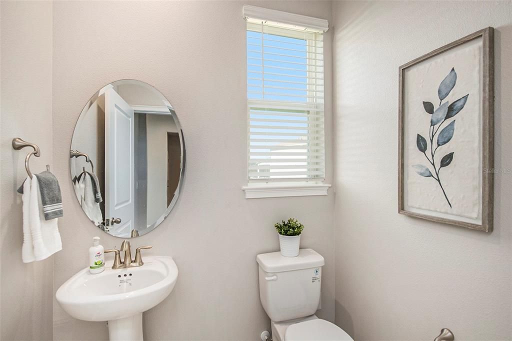 For Rent: $4,250 (5 beds, 3 baths, 3078 Square Feet)