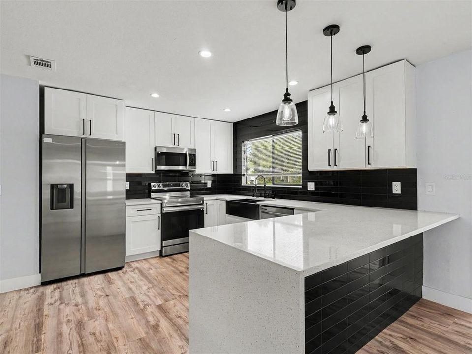 For Sale: $280,000 (3 beds, 2 baths, 1710 Square Feet)
