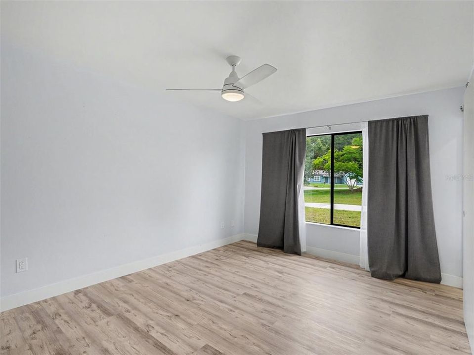 For Sale: $280,000 (3 beds, 2 baths, 1710 Square Feet)
