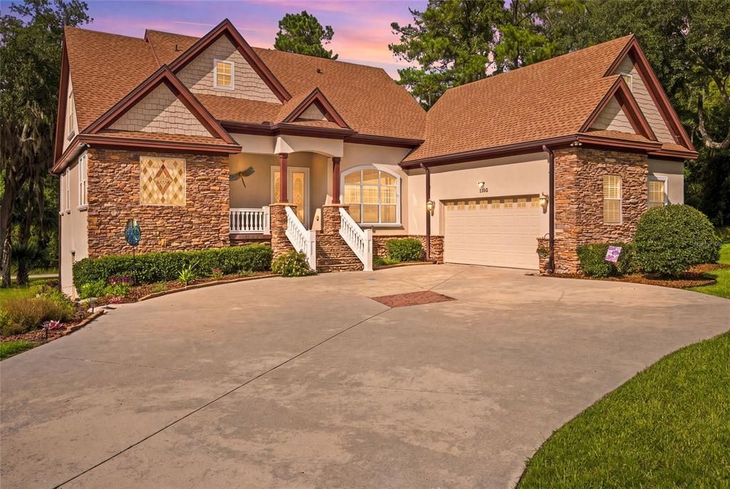For Sale: $850,000 (4 beds, 3 baths, 3683 Square Feet)