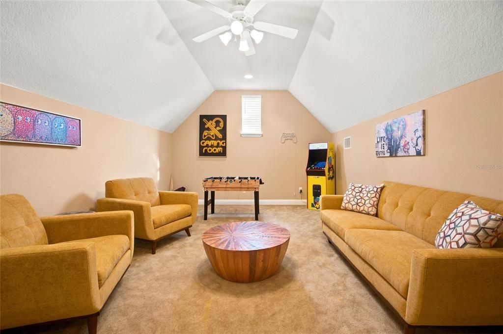 For Sale: $850,000 (4 beds, 3 baths, 3683 Square Feet)