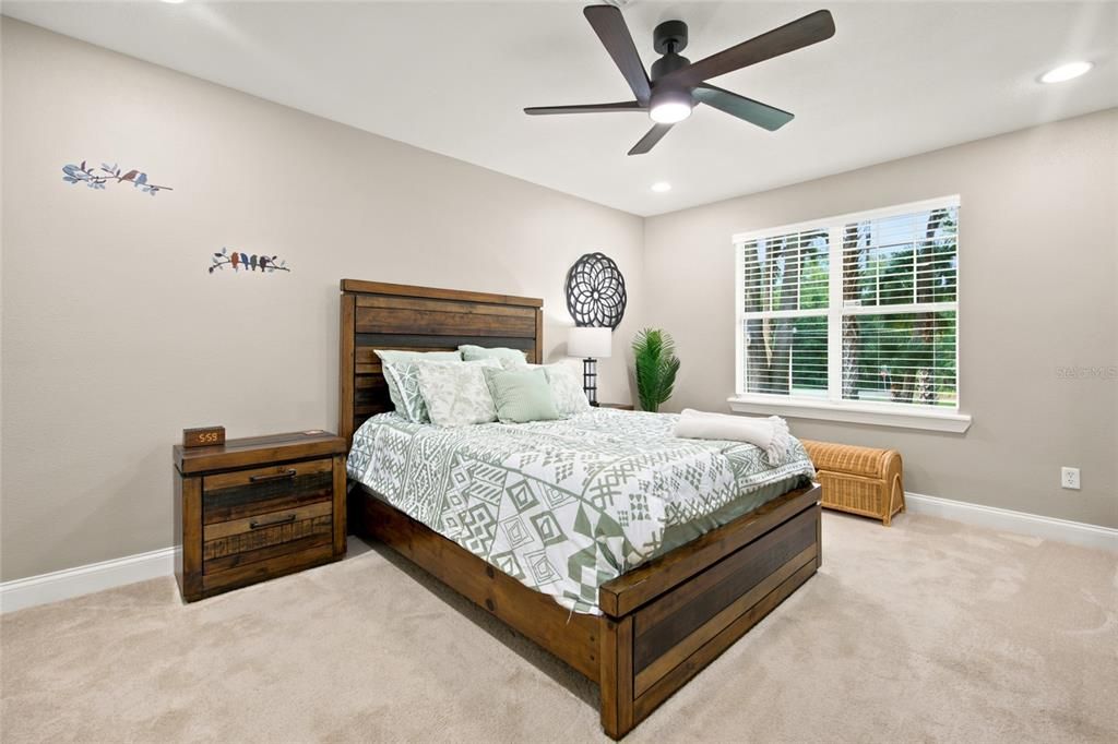 For Sale: $850,000 (4 beds, 3 baths, 3683 Square Feet)