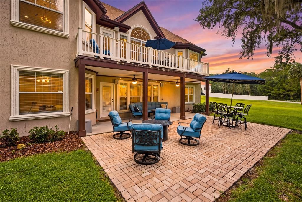 For Sale: $850,000 (4 beds, 3 baths, 3683 Square Feet)