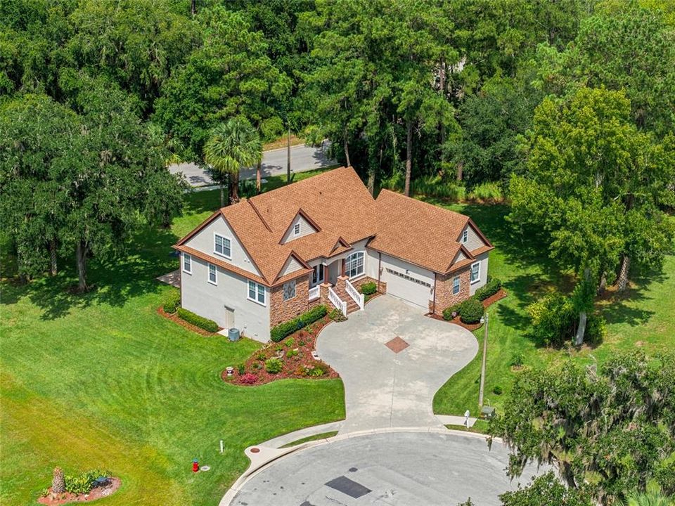 For Sale: $850,000 (4 beds, 3 baths, 3683 Square Feet)