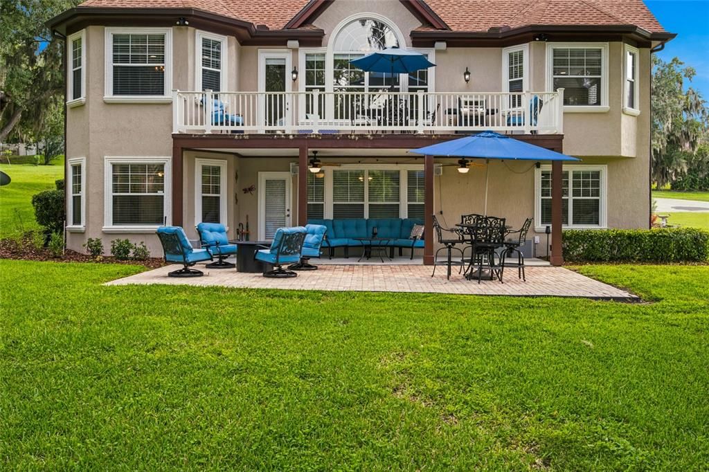 For Sale: $850,000 (4 beds, 3 baths, 3683 Square Feet)