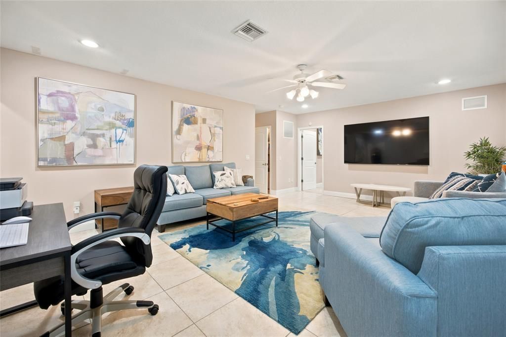 For Sale: $850,000 (4 beds, 3 baths, 3683 Square Feet)