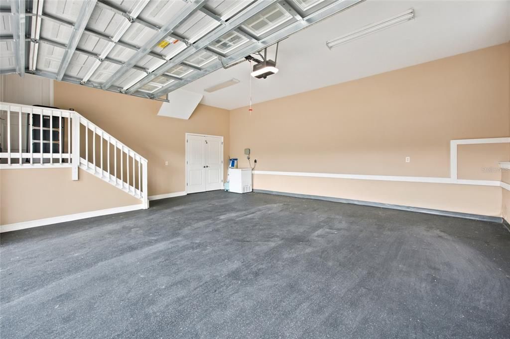 For Sale: $850,000 (4 beds, 3 baths, 3683 Square Feet)