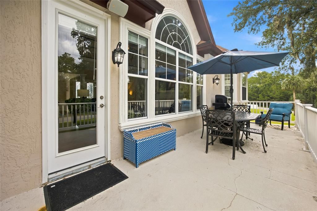 For Sale: $850,000 (4 beds, 3 baths, 3683 Square Feet)
