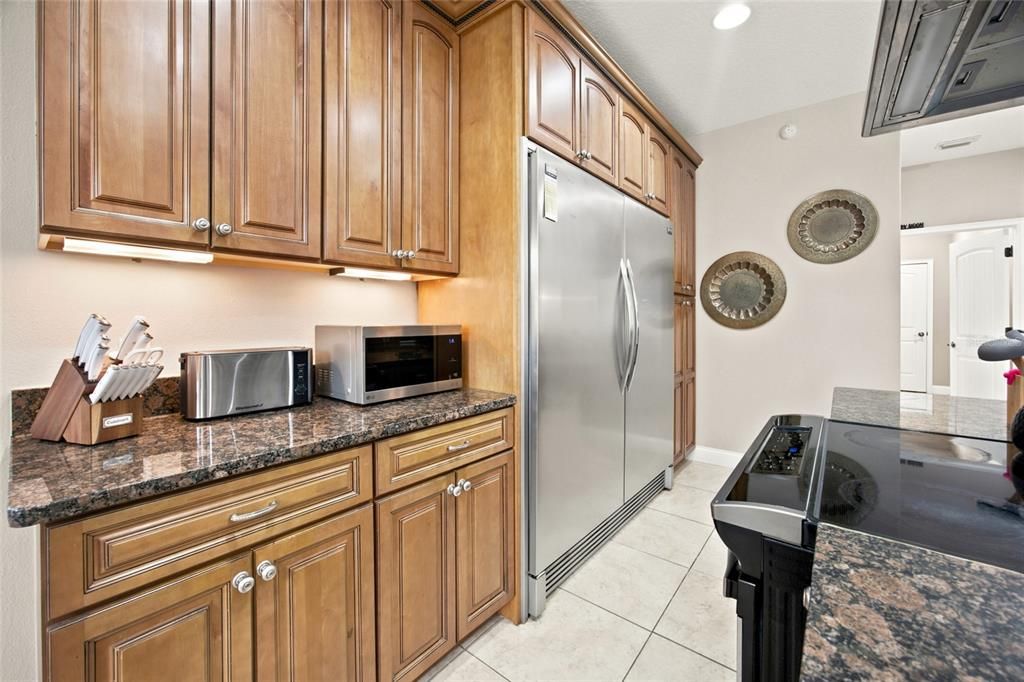 For Sale: $850,000 (4 beds, 3 baths, 3683 Square Feet)