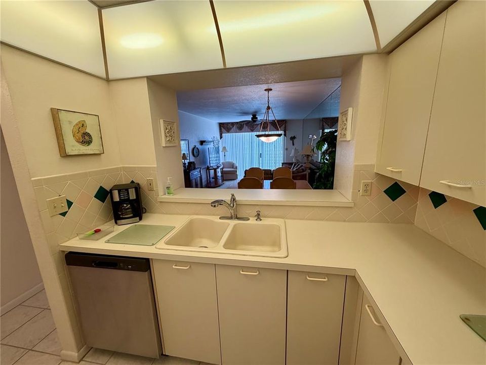 For Rent: $2,500 (2 beds, 2 baths, 1080 Square Feet)
