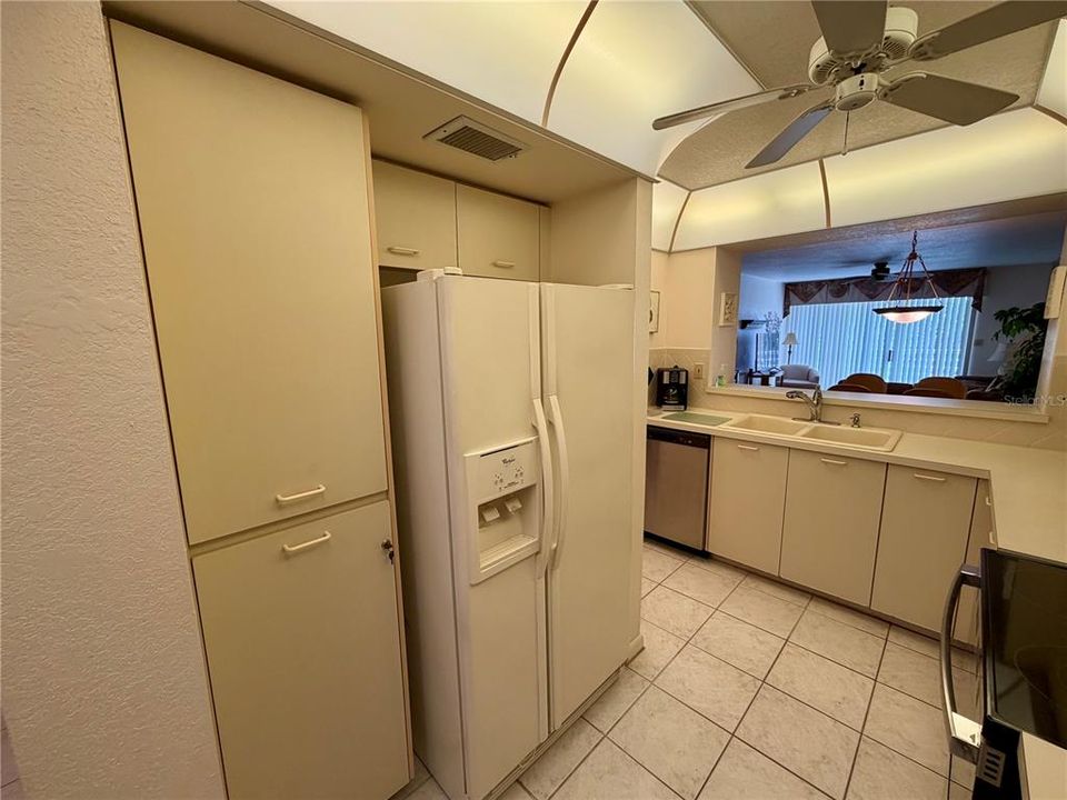 For Rent: $2,500 (2 beds, 2 baths, 1080 Square Feet)