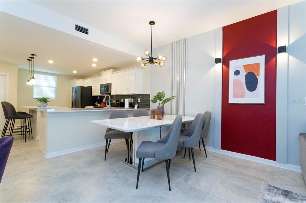 En Venta: $308,000 (2 camas, 2 baños, 1126 Pies cuadrados)